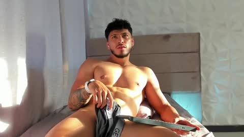 Snapshot of heavy_thor chatting on January 12, 10:12 pm Thor online show from January 12, 10:12 pm