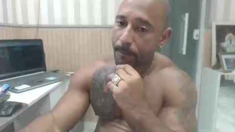 Snapshot of hebertgomes chatting on October 25, 7:15 pm hebertgomes online show from October 25, 7:15 pm