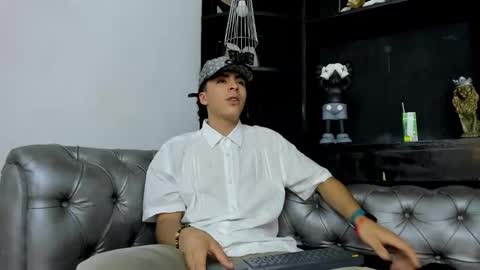 heellboy_ online show from November 27, 2:48 am