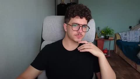 Remy online show from November 12, 7:58 am