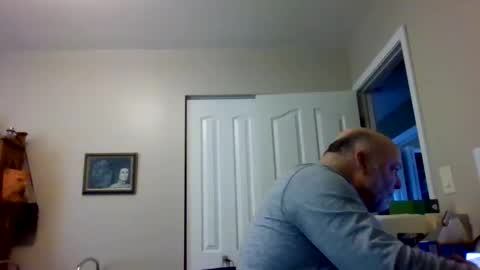 Snapshot of helloforfun111 chatting on February 28, 6:52 pm helloforfun111 online show from February 28, 6:52 pm