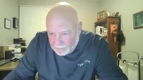 Snapshot of helloforfun111 chatting on October 28, 11:23 am helloforfun111 online show from October 28, 11:23 am