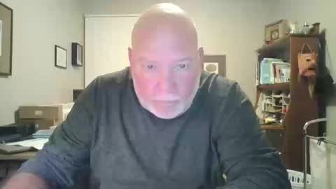 Snapshot of helloforfun111 chatting on October 13, 11:16 am helloforfun111 online show from October 13, 11:16 am