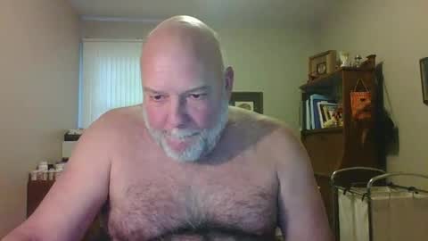 Snapshot of helloforfun111 chatting on January 31, 2:07 pm helloforfun111 online show from January 31, 2:07 pm