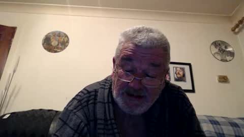 helloyou64 online show from December 13, 8:59 pm