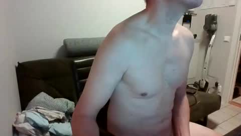 Snapshot of hemligknull chatting on March 5, 9:28 pm Jason Statham online show from March 5, 9:28 pm