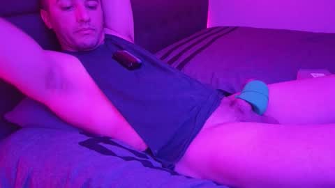 HENNIDRIP online show from January 17, 5:43 am