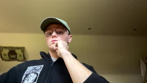 henrietje online show from March 8, 2:21 pm