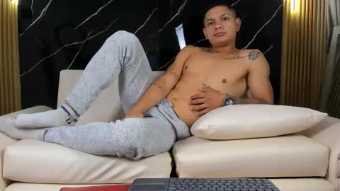 henrydouglas online show from April 15, 12:05 pm