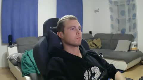 John Pearl online show from March 7, 9:01 pm