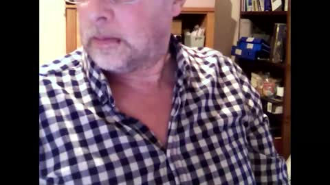 Snapshot of hereford66 chatting on February 28, 9:04 am hereford66 online show from February 28, 9:04 am