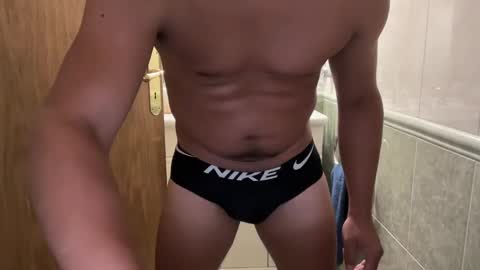 Snapshot of hhernan1 chatting on January 16, 12:23 am hhernan1 online show from January 16, 12:23 am