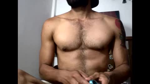 hideonbush online show from November 29, 4:20 pm