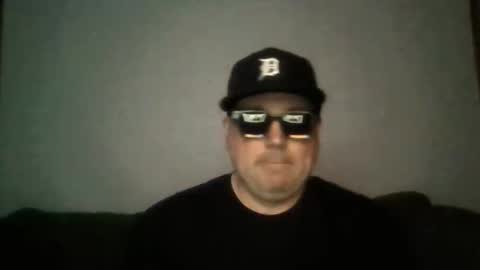 holden_minutz online show from June 3, 6:37 am