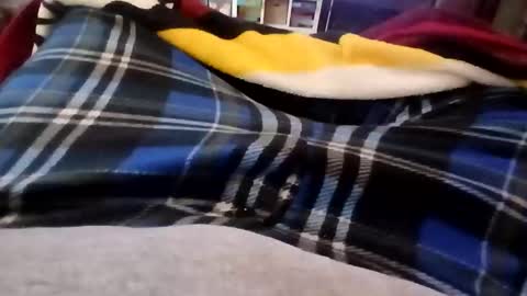 holycannoli123 online show from March 16, 12:42 pm