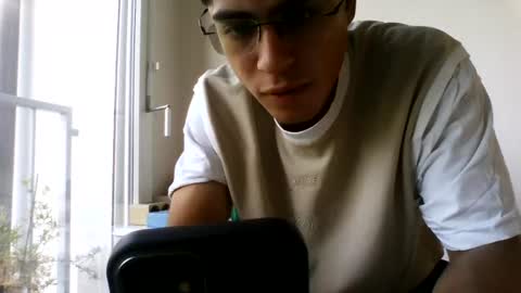 juan chard homme online show from June 14, 8:49 am