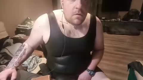 Snapshot of homojeans chatting on March 8, 11:39 pm Thomass online show from March 8, 11:39 pm