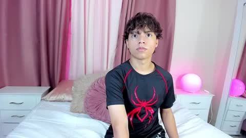 honeymoon_sariel online show from December 19, 8:17 pm