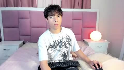 honeymoon_sariel online show from May 15, 1:52 pm
