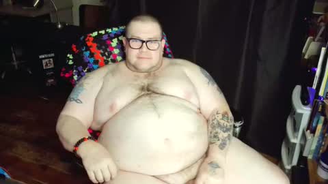 Snapshot of hoosierdaddyxl chatting on January 16, 5:11 am Sir online show from January 16, 5:11 am