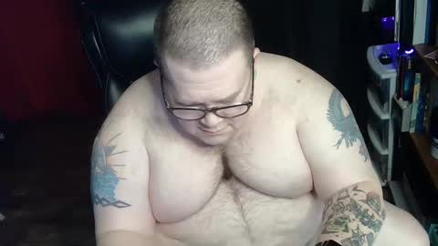 Snapshot of hoosierdaddyxl chatting on December 27, 7:03 pm Sir online show from December 27, 7:03 pm