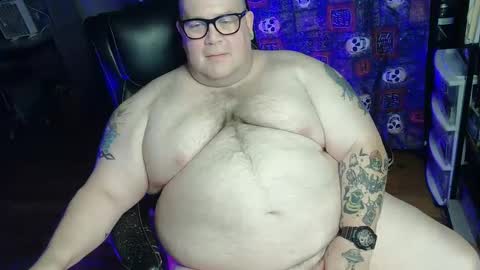 Snapshot of hoosierdaddyxl chatting on September 22, 7:24 pm Sir online show from September 22, 7:24 pm