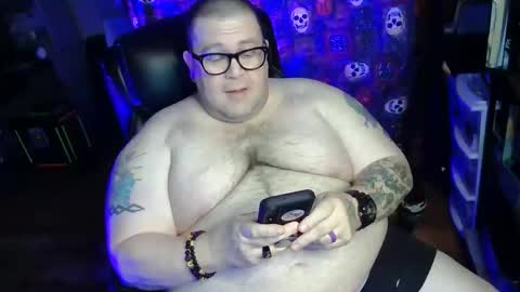 Snapshot of hoosierdaddyxl chatting on October 27, 6:54 pm Sir online show from October 27, 6:54 pm