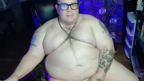 Snapshot of hoosierdaddyxl chatting on September 21, 4:34 am Sir online show from September 21, 4:34 am