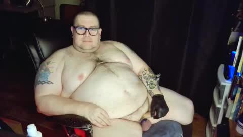 Snapshot of hoosierdaddyxl chatting on January 15, 5:29 am Sir online show from January 15, 5:29 am