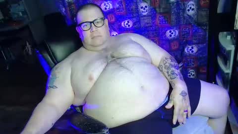 Snapshot of hoosierdaddyxl chatting on October 6, 8:46 pm Sir online show from October 6, 8:46 pm