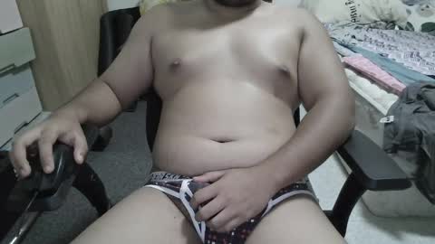 hopefulcub online show from June 1, 1:11 pm