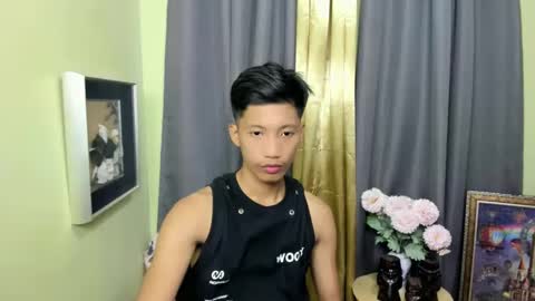 Snapshot of horny_asianmoreno chatting on March 4, 8:35 am ROGER online show from March 4, 8:35 am