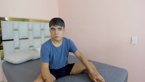 Steven online show from February 3, 11:47 pm