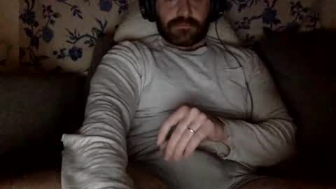 horny_thick_cock online show from January 6, 3:53 am