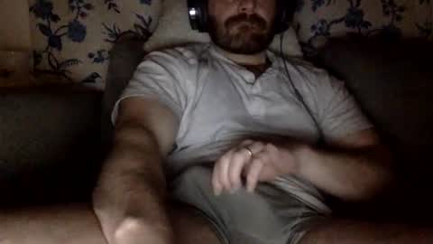 horny_thick_cock online show from March 1, 3:32 am