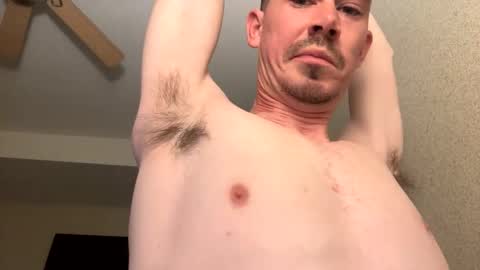 Justin 7 inches online show from March 7, 6:27 pm