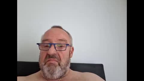hornygeert1959 online show from May 31, 11:11 am