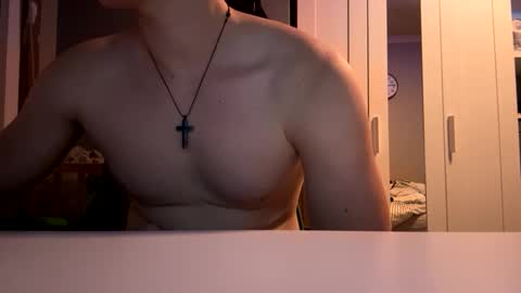 hornypapi6993 online show from December 18, 4:47 pm