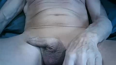 Snapshot of hornytomuk1 chatting on February 18, 8:16 am hornytomuk1 online show from February 18, 8:16 am