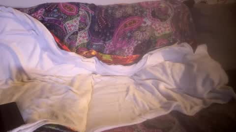 hoss43040 online show from September 18, 1:51 am