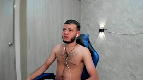 hot bad boy69 online show from June 29, 10:32 pm