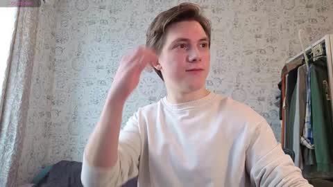 Snapshot of hot_boy_oscar chatting on October 4, 11:15 am Oscar online show from October 4, 11:15 am