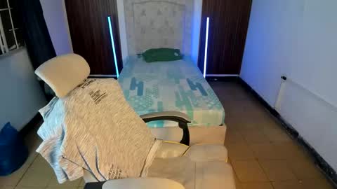 hot bunny online show from November 24, 8:37 am