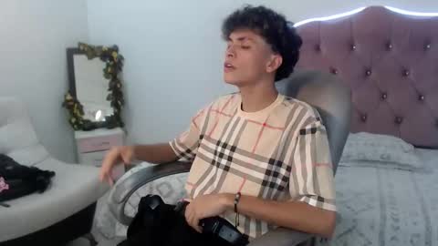 Salomon online show from December 5, 5:31 pm