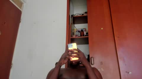 Snapshot of hot_frozone chatting on October 27, 6:43 pm hot_frozone online show from October 27, 6:43 pm
