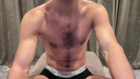 hot_men_athlete online show from January 4, 10:49 am
