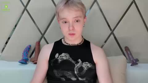 Snapshot of hot_twinkboy chatting on February 9, 3:56 pm hot_twinkboy online show from February 9, 3:56 pm