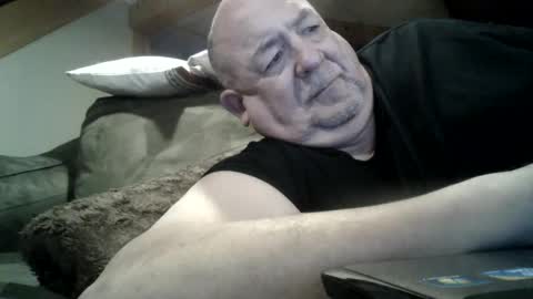 Hot and Horny online show from December 19, 9:49 pm