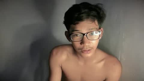 hotasian_jerome online show from February 8, 6:30 am