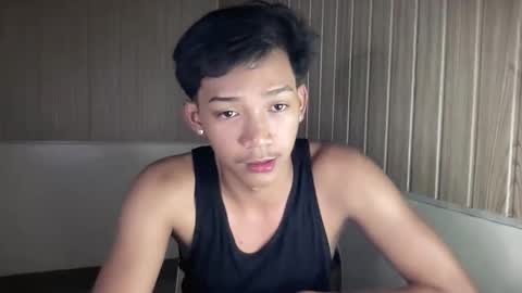 hotasian_jerome online show from May 5, 11:01 am